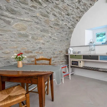 Au Chateau Blanc Bed & Breakfast